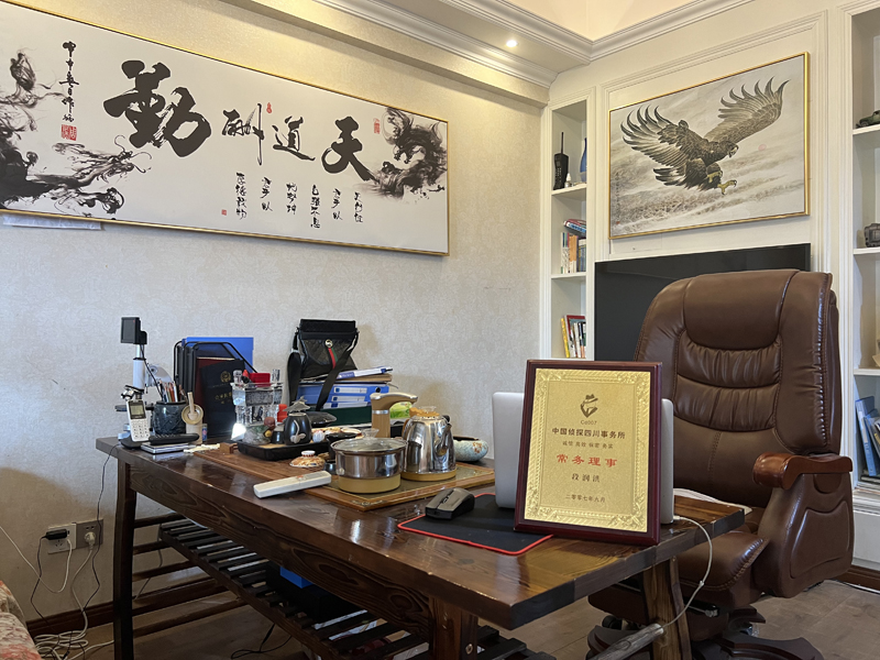 鹰手营子矿区私家调查介绍离婚后户口怎么弄